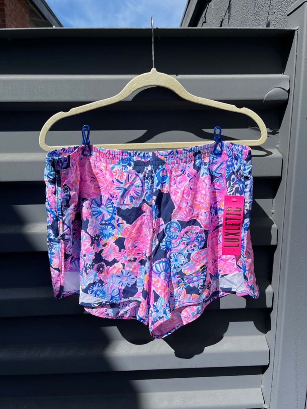 Lily Pulitzer  Luxe Pink & Blue Floral Women’s Shorts